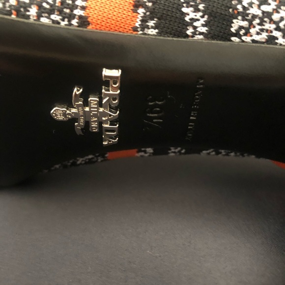 Prada pumps . Size 39 1/2 . Gently worn. - Picture 7 of 7